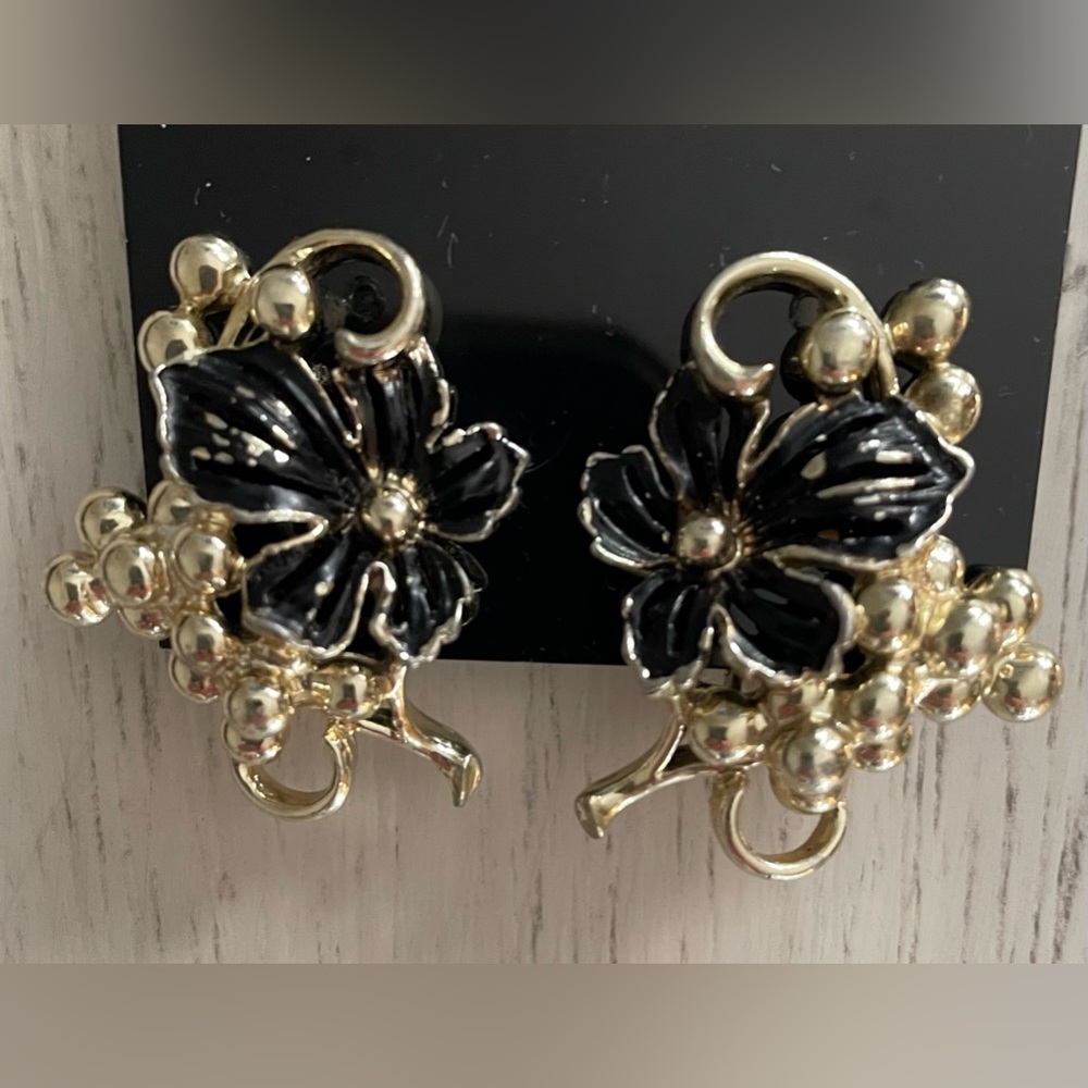 Vintage clip on earrings